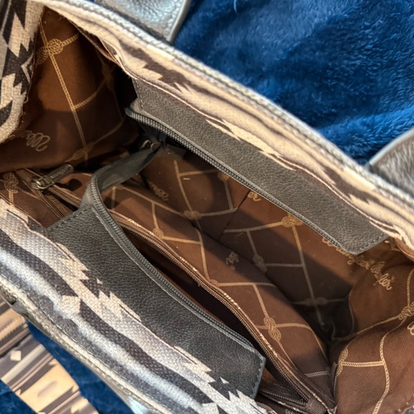 Wrangler Black and Gray Patterned Purse with matching Wallet - Picture 7 of 10